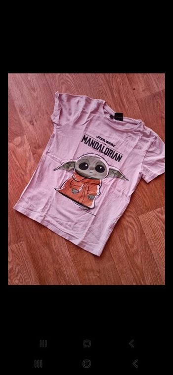 T shirt "bébé yoda" manches courtes 10/11 ans rose