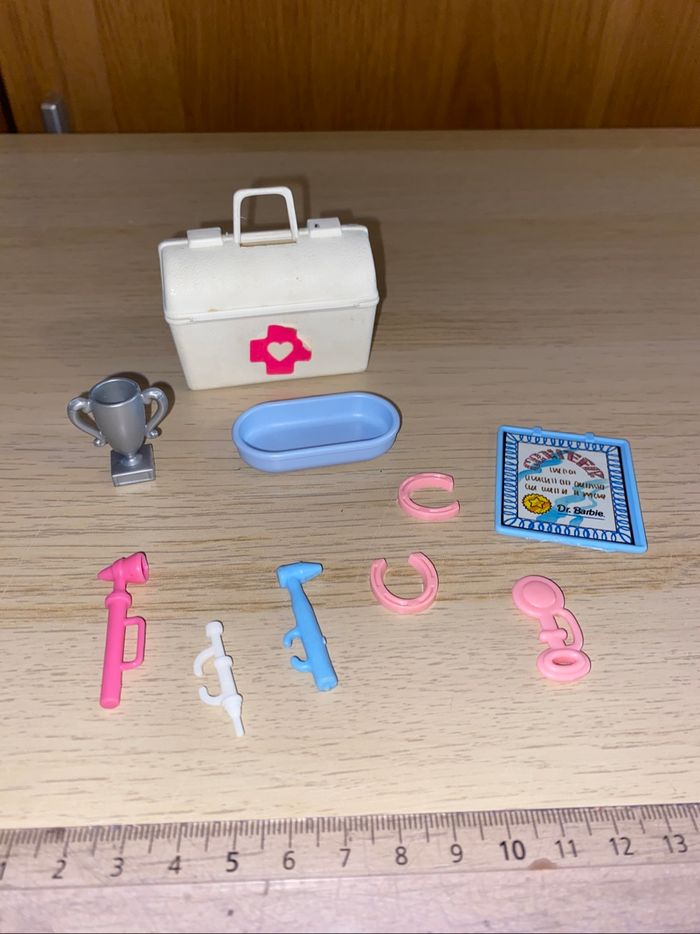 Accessoires lot Barbie Mattel vétérinaire médecin docteur - photo numéro 2