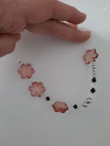 Perles swarovski et perles forme flocon roses #lora11loisircreatif