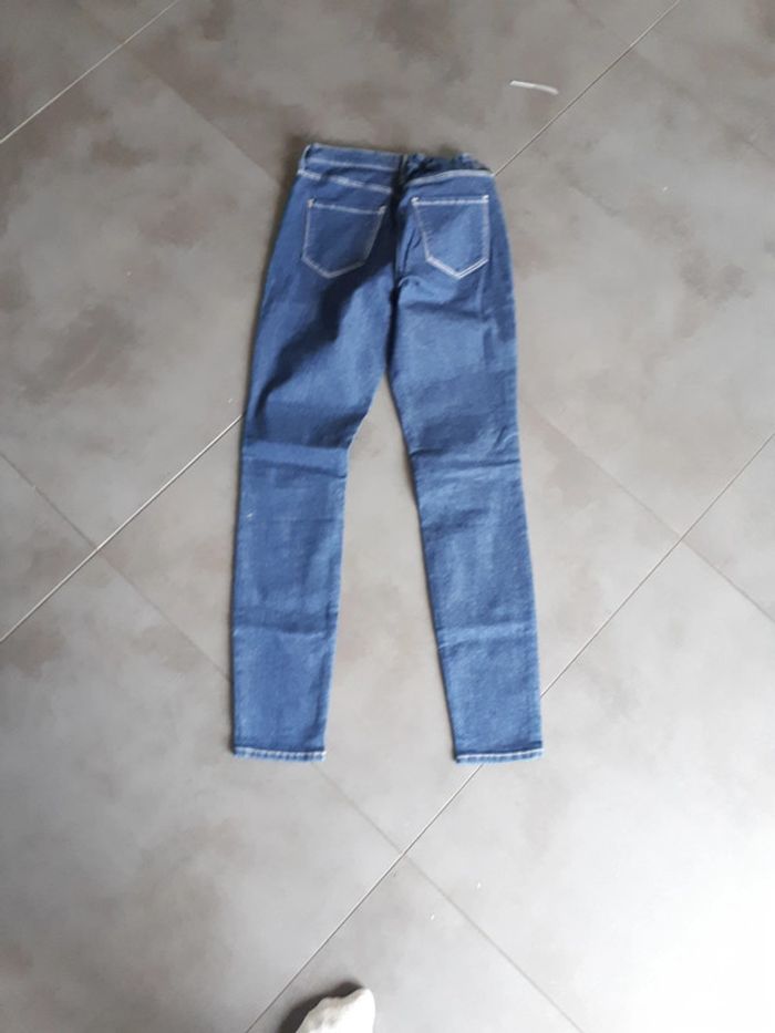 Jean skinny fit neuf H et M 12 -13 ans 158 cm - photo numéro 4