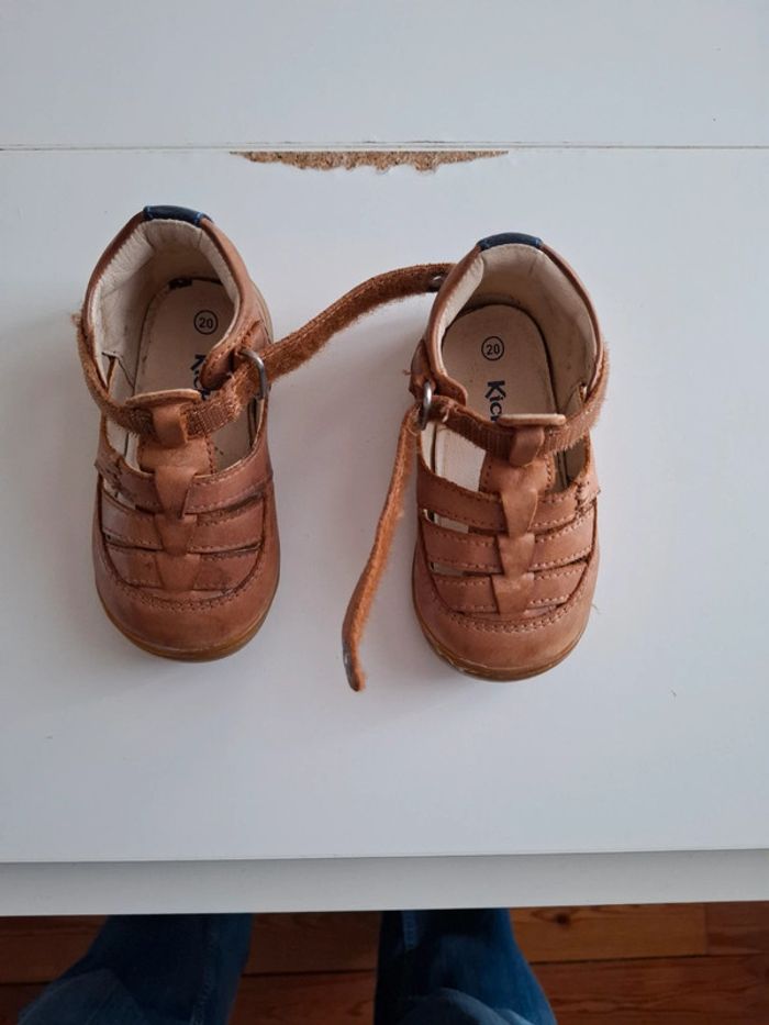 Sandales kickers taille 20 - photo numéro 2