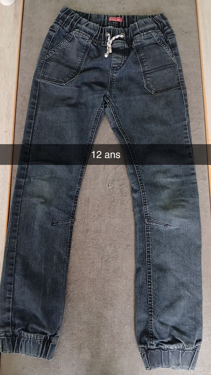 Jean 12 ans