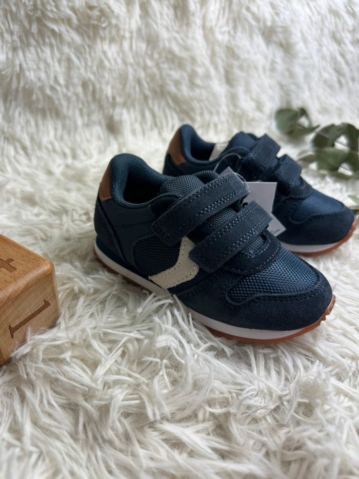 Paire de basket bleu marine next taille 24 - photo numéro 2