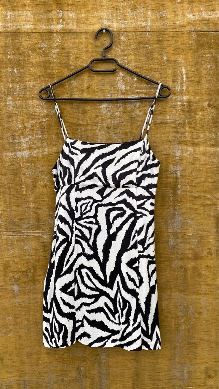 Robe imprimée zebre noire et blanche zara - photo numéro 2