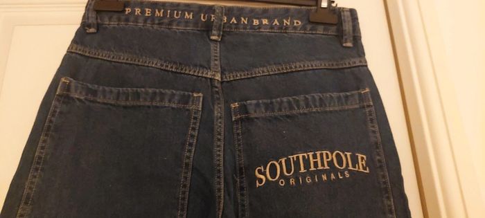 Jean denim baggy Southpole
taille 40 - photo numéro 13