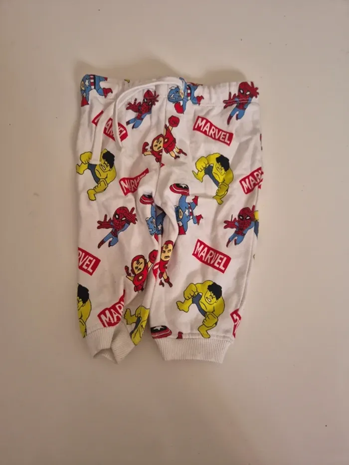 Pantalon marvel 6 mois