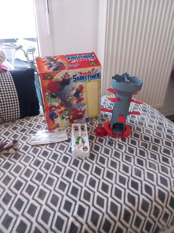 Shaky tower super mario complet