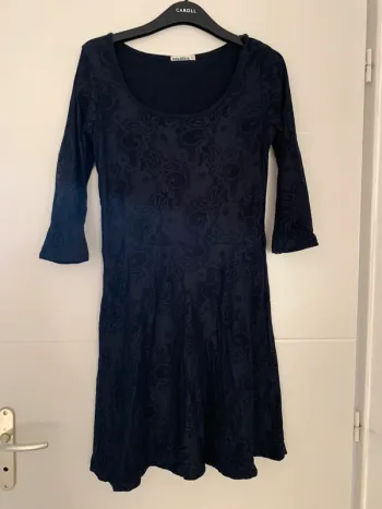Robe bleu nuit en dentelle taille M Lolaliza