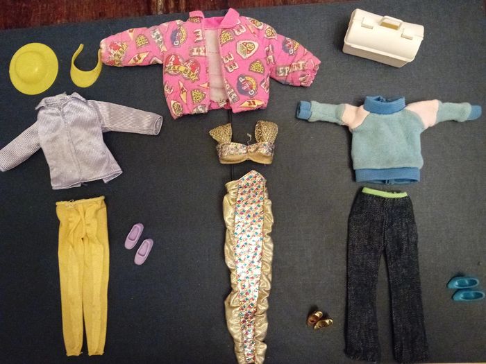 Vêtements barbie.