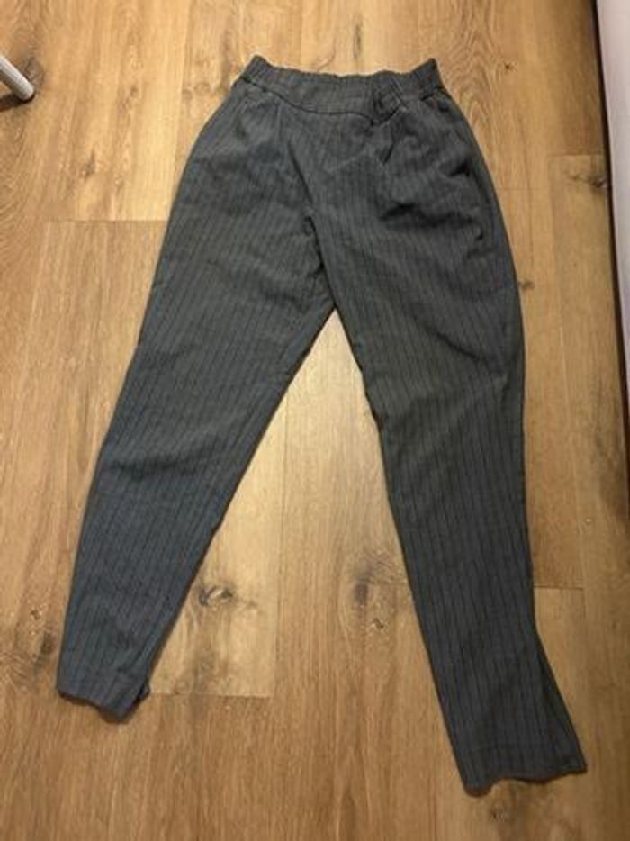 Pantalon gris élégant pimkie à rayures - photo numéro 5