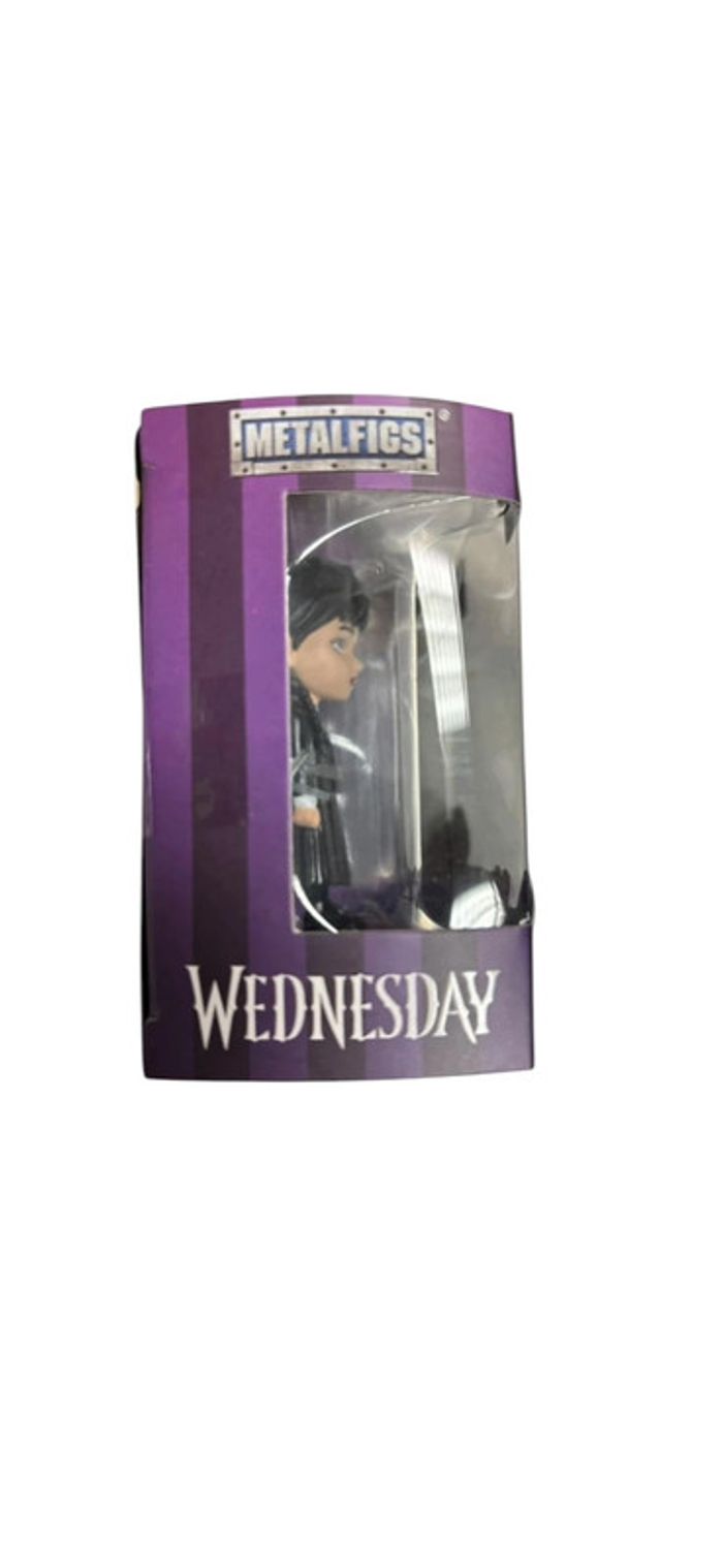 Figurine MetalFigs Wednesday / Mercredi Wednesday Addams (Uniforms) Jada Toys neuf - photo numéro 3
