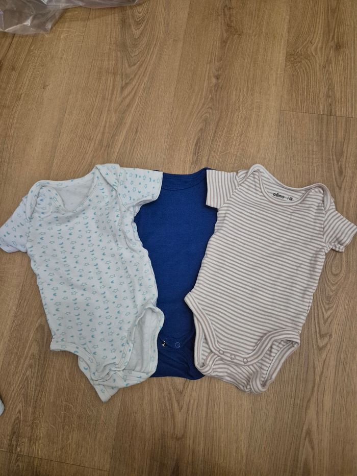 Lot vêtement 6 mois - photo numéro 2