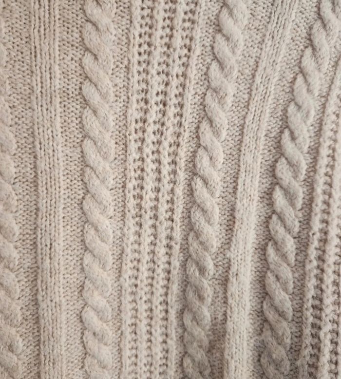 Pull col roulé torsadé Stradivarius – beige clair – taille S – très bon état - photo numéro 3