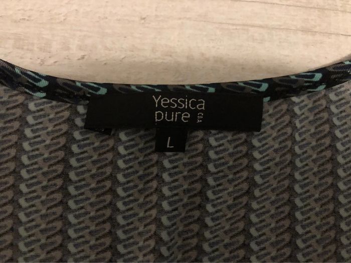 AN14: Robe cache-cœur imprimée avec zip coté T 44/46 Portée 1 fois - photo numéro 7