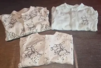 Lot pijamas 0 à 3 mois