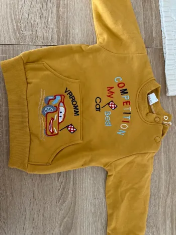 Pull bébé 6 mois