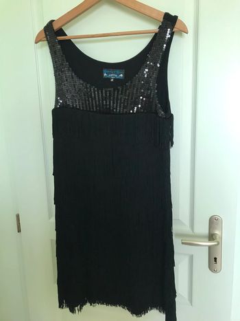 Robe noire paillettes et franges