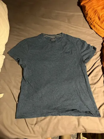 T-shirt superdry authentique édition limitée