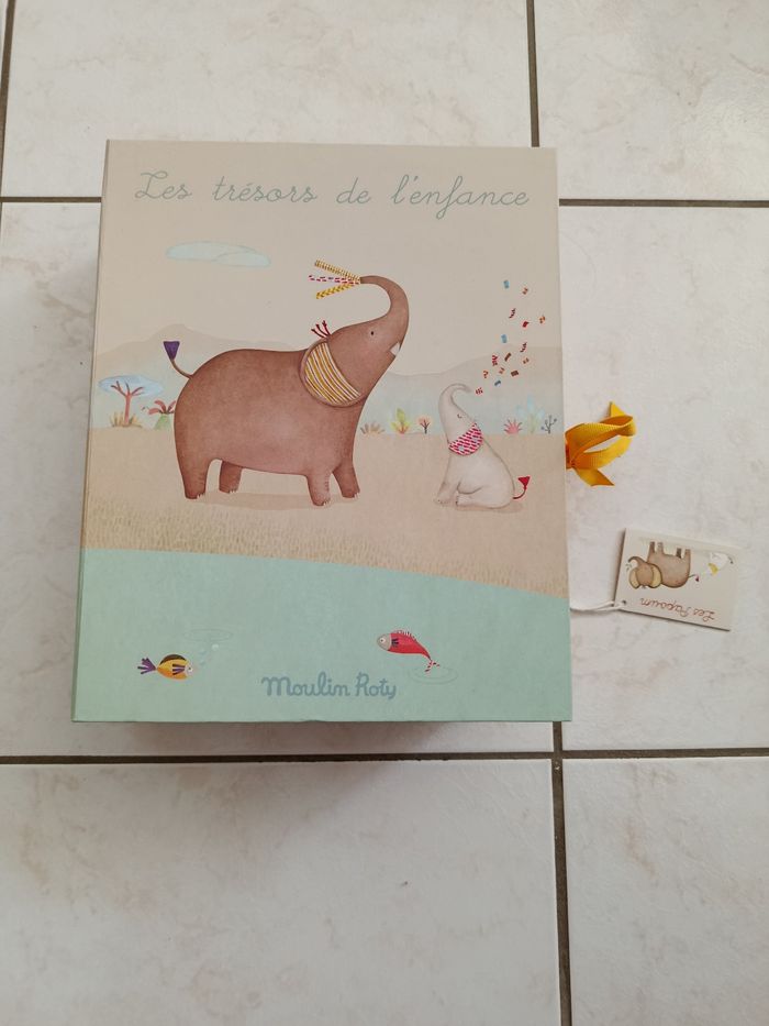 Boite à souvenirs naissance Moulin Roty