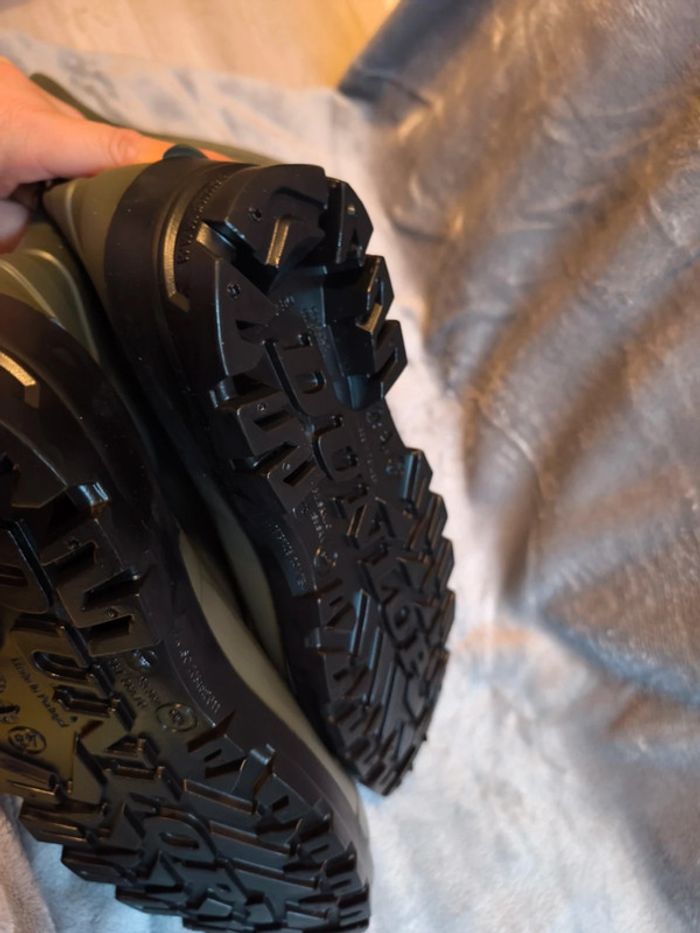 Botte de sécurité Dunlop taille 43 - photo numéro 9