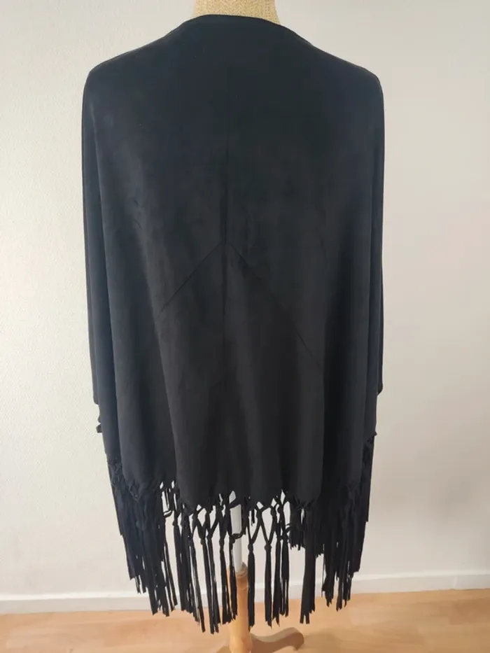 Cape en suédine noire à franges TU Mango neuve - photo numéro 3