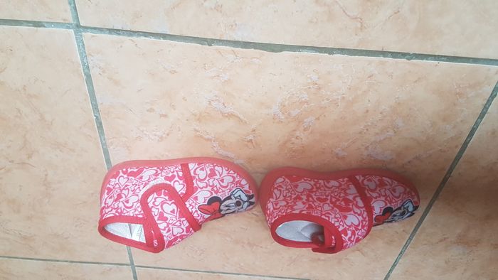 Chaussons Minnie fille 25 rouge et blanc Disney - photo numéro 4