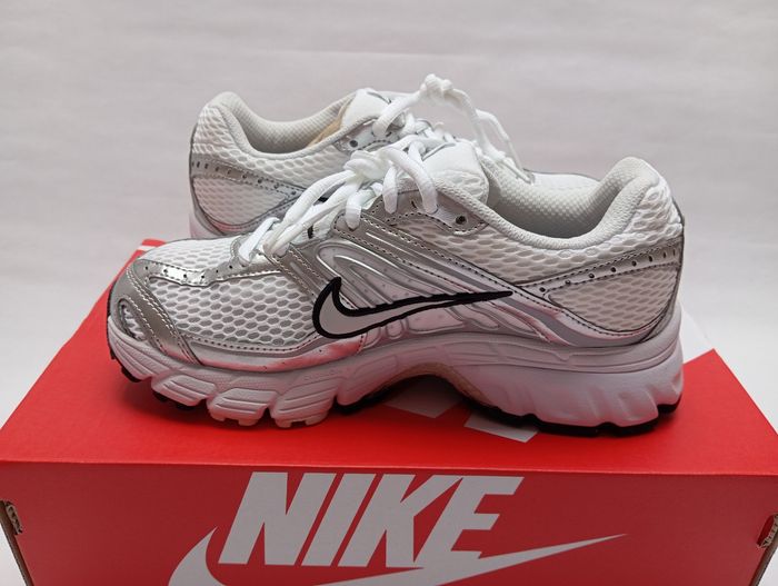 Baskets Nike air max moto 2k neuves - photo numéro 3