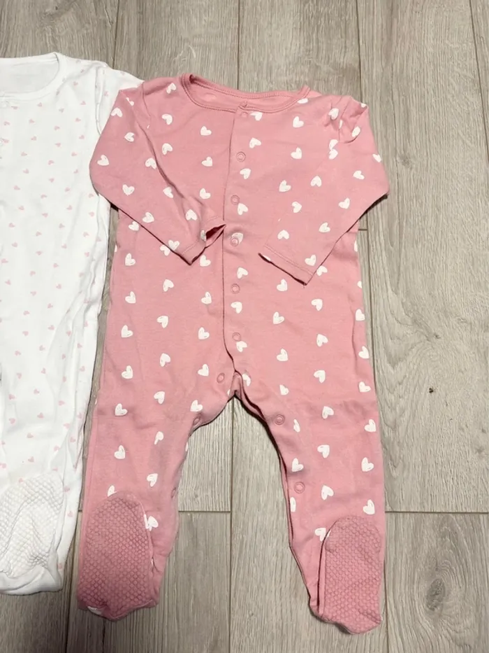 Lot pyjama 18mois fille - photo numéro 3
