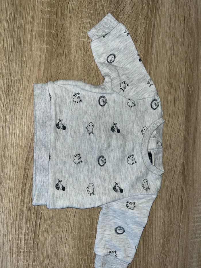 Ensemble jogging bébé 👶🏻 - photo numéro 2