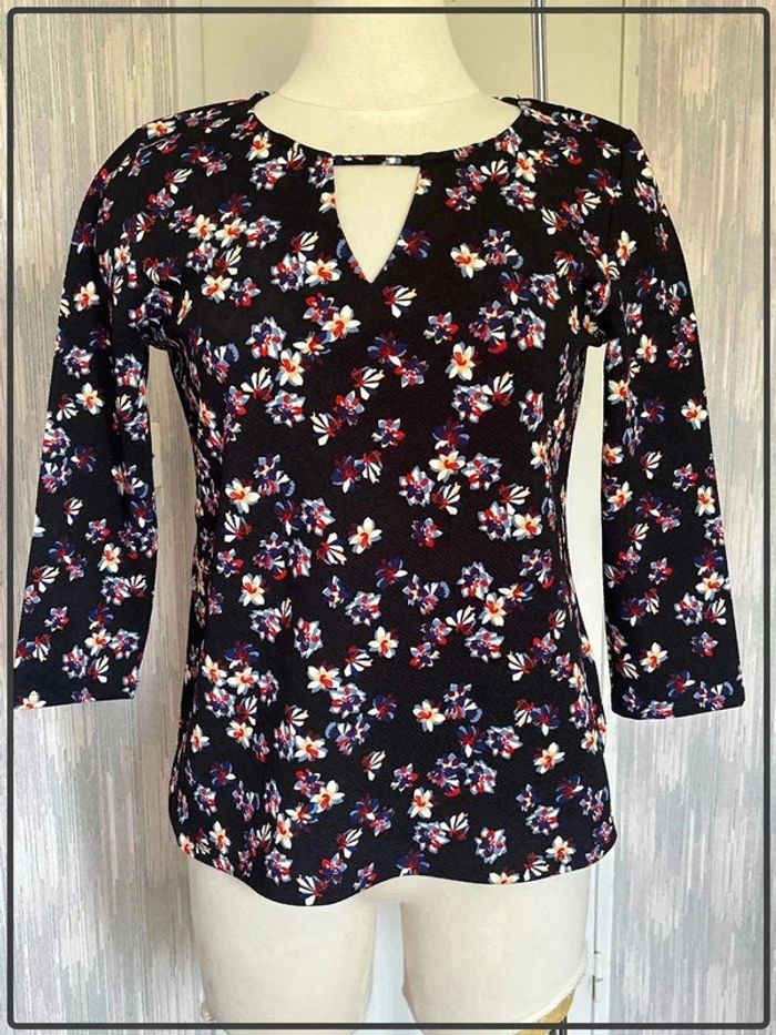Magnifique blouse taille 38 marque phildar * - photo numéro 2
