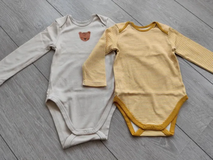 Lot de 2 bodies c&a