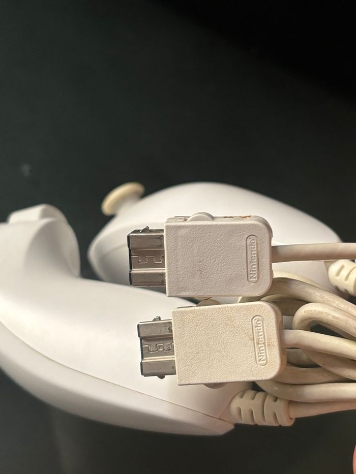 Lot 2 nunchuck blanc Nintendo Wii - photo numéro 3