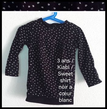 3 ans kiabi sweet shirt noir a cœur blanc toutes saisons /Excellent état