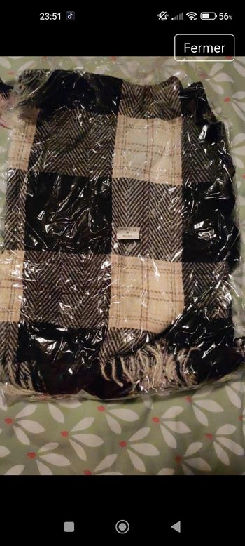 Très grande écharpe a carreaux