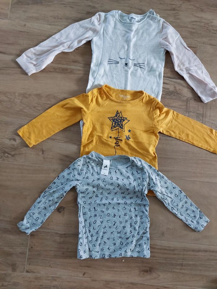 2 tee-shirt in extenso fille 4 ans