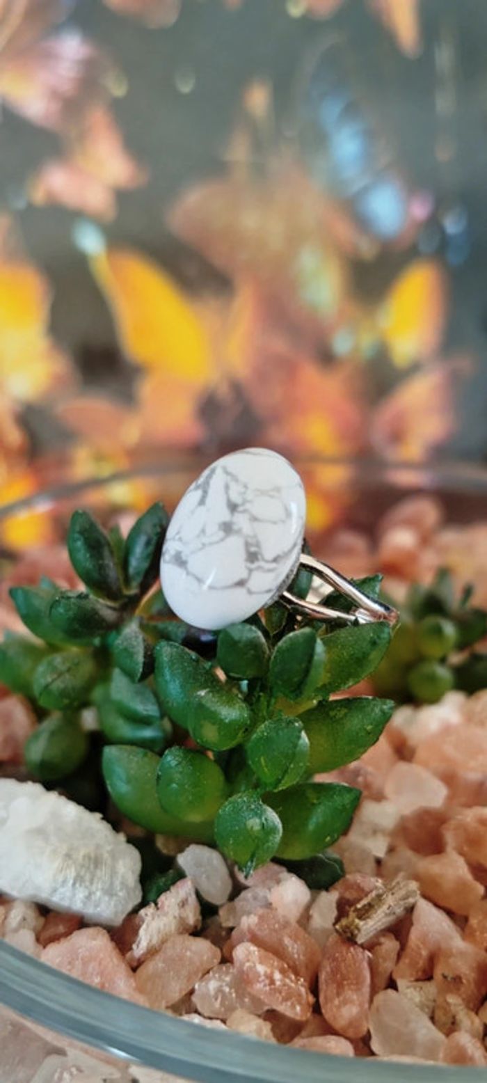 Bague de Lithotherapie en Howlite.