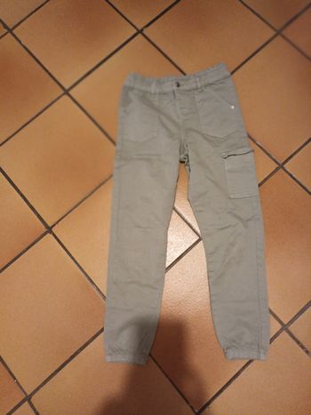 Pantalon cargo kaki vert 8 ans
