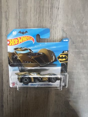 Voiture hotwheels batman