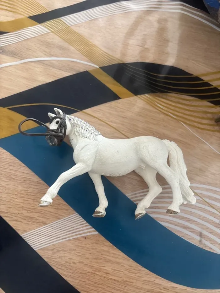 Cheval blanc schleich