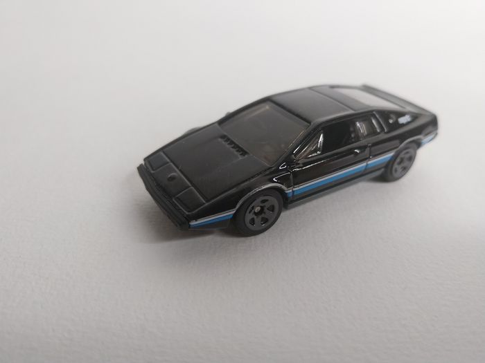 Hot Wheels Lotus Esprit S1 Exclusif Multipack 2023 - photo numéro 2