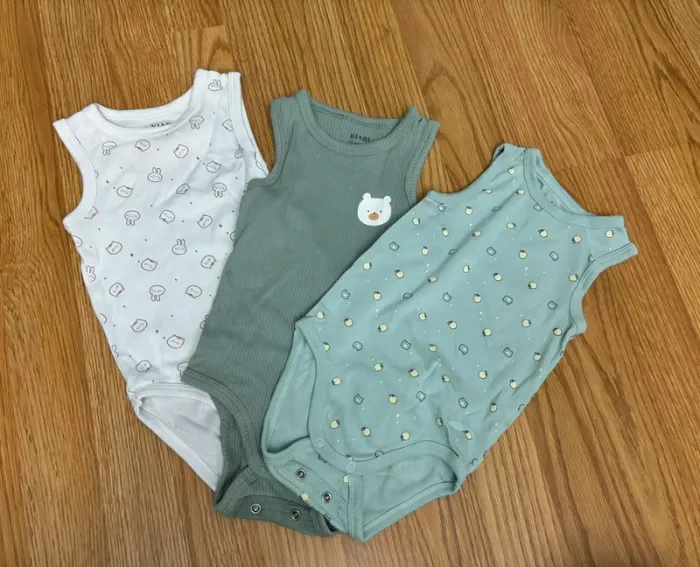 Lot de 3 bodys marcel