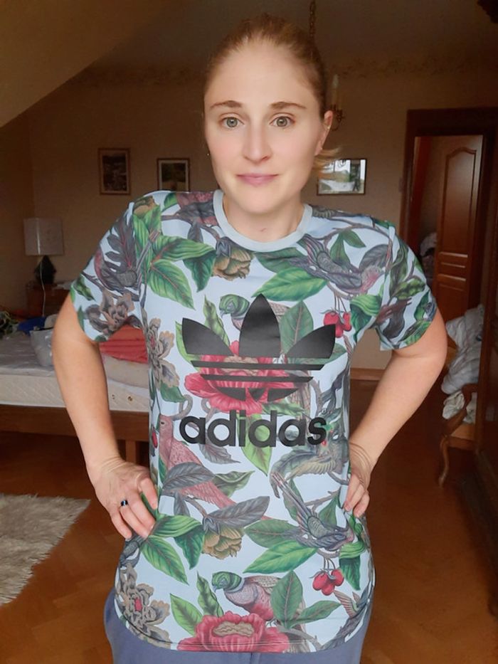 T-shirt Adidas fleuri 40