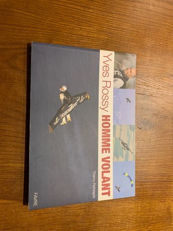 Homme volant Yves Rosy