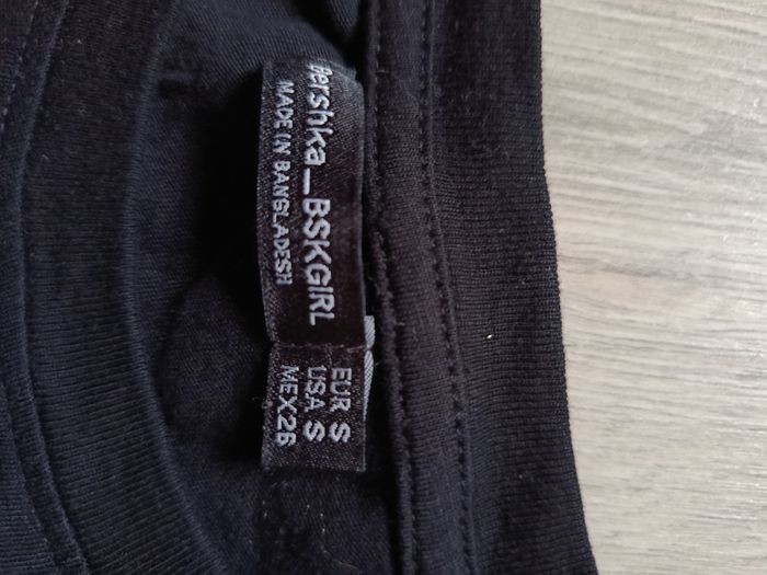 Tee-shirt marque Bershka taille S - photo numéro 3