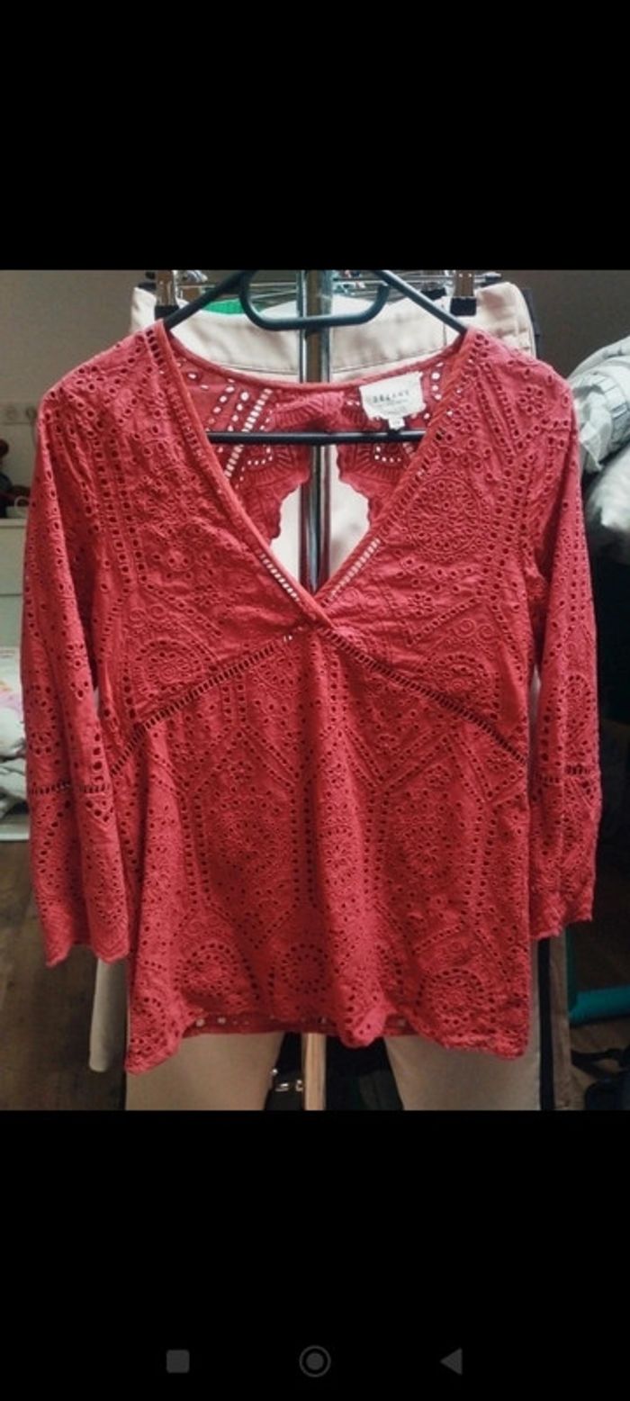 Blouse broderie anglaise rouge orangé Sezane taille 36 - photo numéro 2