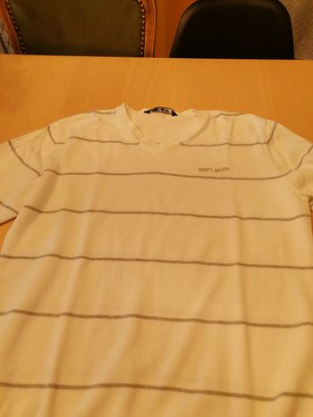 Pull fin Teddy Smith