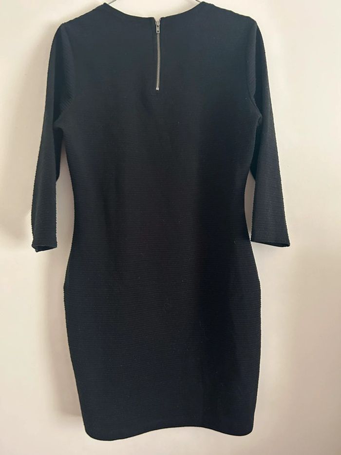 Robe noir - photo numéro 3