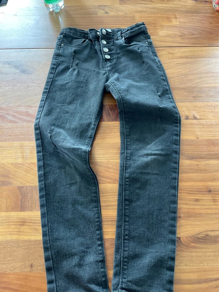 Slim noir effet déchiré