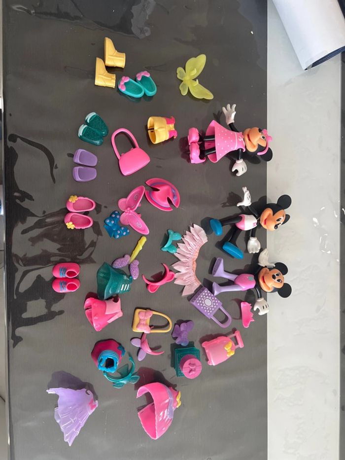 Lot 3 poupées Minnie et accessoires
