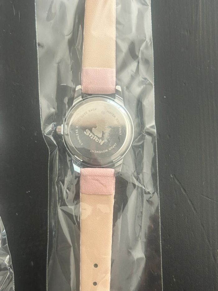 Lot de 2 montres Stitch neuves - photo numéro 4
